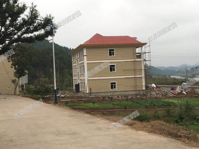 今年的蓋房愿望實現(xiàn)了嗎？2套豪華雙拼別墅實拍照片，過年想低調(diào)都難