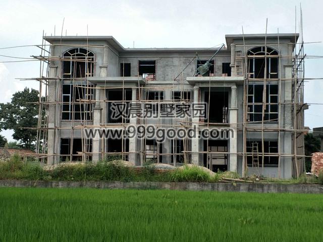 今年的蓋房愿望實現(xiàn)了嗎？2套豪華雙拼別墅實拍照片，過年想低調(diào)都難