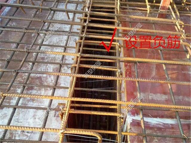 農村新建好的的房子樓板開裂，看著都揪心，注意要這樣綁鋼筋