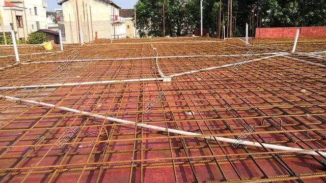 農村孝子彗星修建三層別墅，父親生病母親監工，主體70萬建成，凝聚著一家人的愛