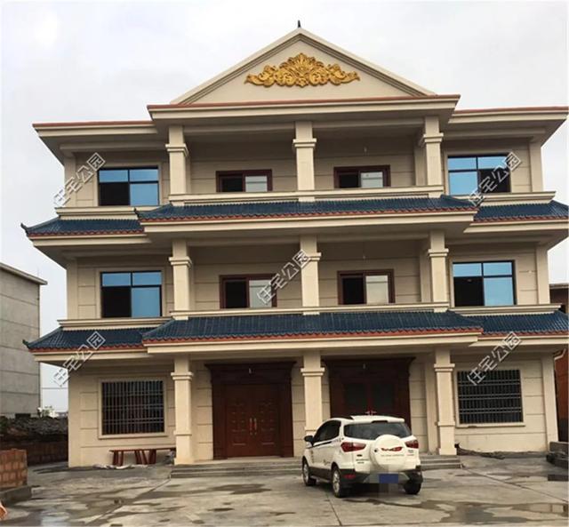 我和叔叔蓋的雙拼養老別墅，每人35萬，400多平的大院子就是爽