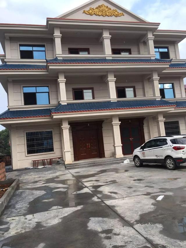 我和叔叔蓋的雙拼養老別墅，每人35萬，400多平的大院子就是爽