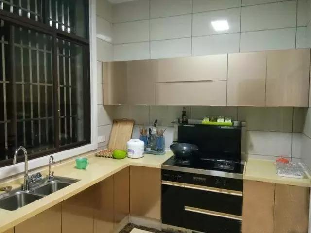 真嗨啊！建成這棟農村別墅，人生達到了巔峰，父母都笑得合不攏嘴！