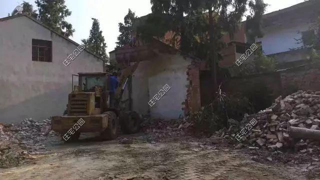 湖北農(nóng)村40萬自建2層框架別墅設(shè)計(jì)圖，包工價(jià)240每平。