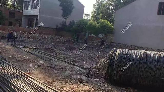 湖北農(nóng)村40萬自建2層框架別墅設(shè)計(jì)圖，包工價(jià)240每平。