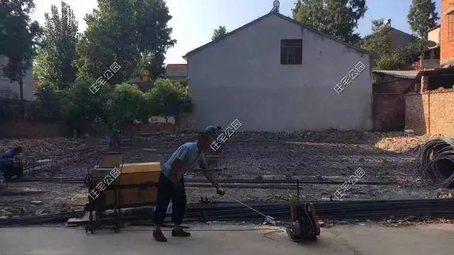 湖北農(nóng)村40萬自建2層框架別墅設(shè)計(jì)圖，包工價(jià)240每平。