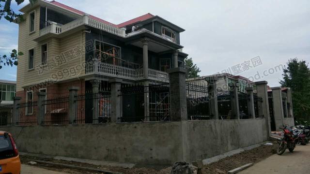 經(jīng)典氣派農(nóng)村別墅設(shè)計(jì)圖，13.1X11.4米，提高了居住的安全舒適性