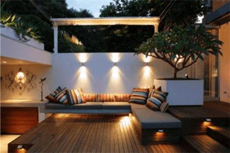 現代風情的四合院小別墅設計圖，簡約而不失雅致,布局精致全圖！