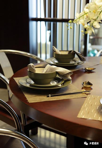 新中式二層小樓設計圖，帶車庫，設計新穎，經濟實用，看完，你就信服了！