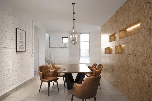 農(nóng)村建房也能建成這樣的白色別墅，設(shè)計(jì)也太新穎了吧！