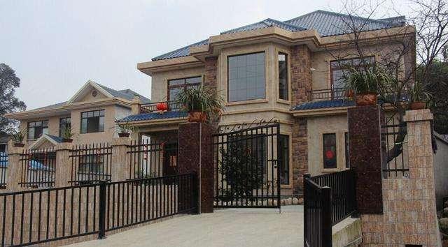 娶了個城里老婆，在村里蓋一棟漂亮別墅，簡直是人生贏家！