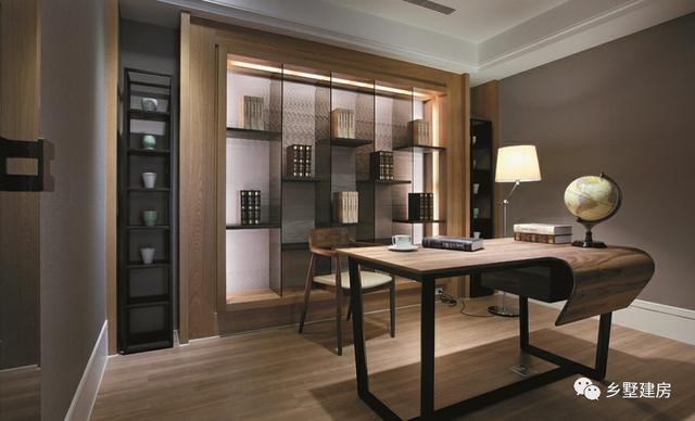 現代風格三層別墅，大玻璃窗設計，室內亮堂，窄面寬也能走路帶風。