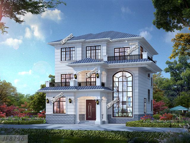 三層新中式別墅，蓋在山腳下，與農村的自然古樸相融，村里人都來串門。