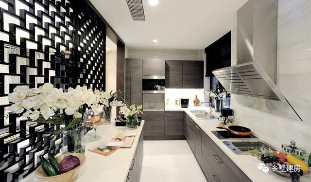 10.26X13.56米的六層徽派別墅設(shè)計(jì)圖，徽派照樣能建高層，那在整個(gè)鎮(zhèn)上，可是最耀眼的呢！