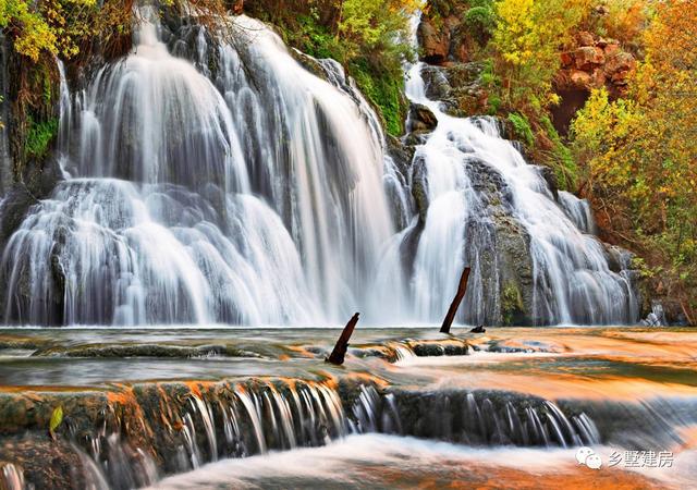 鄉村別墅設計圖，好看實用才是好用，帶有時尚陽光房，讓鄰居踏破門檻！