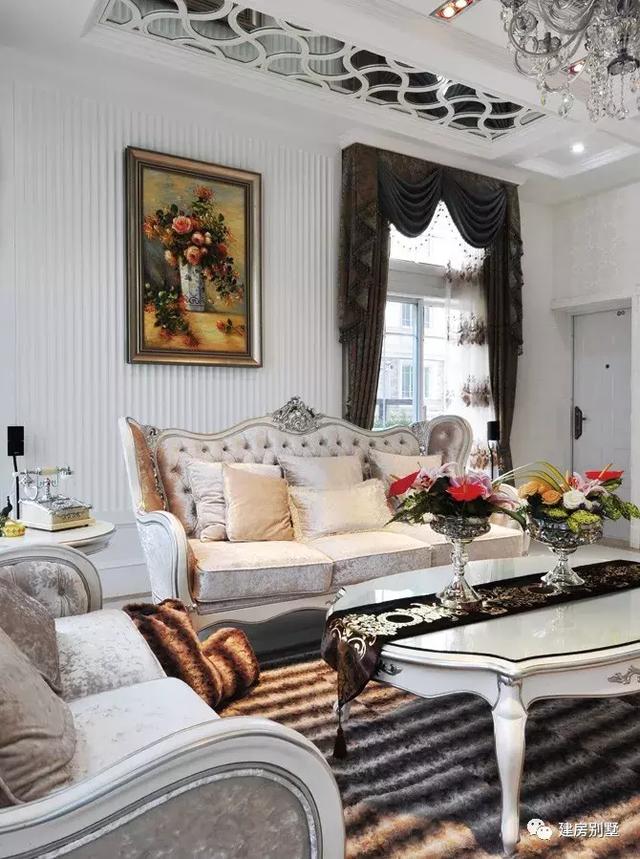 開間17.3×11.3米農村別墅設計圖，室外設有大露臺和較小的觀景式涼亭，涼亭處也可滿足下雨天的晾曬需要。