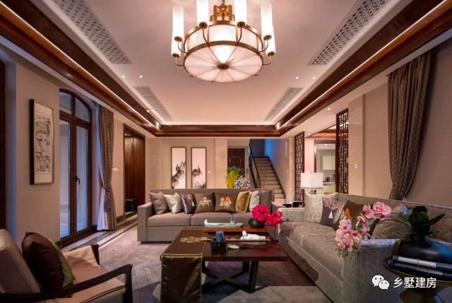 現代風農村別墅設計圖，簡單中不失大氣，有很強的設計感。