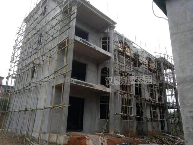 小宅地也可蓋雙拼，四層雙拼自建房這樣蓋起來怎么樣