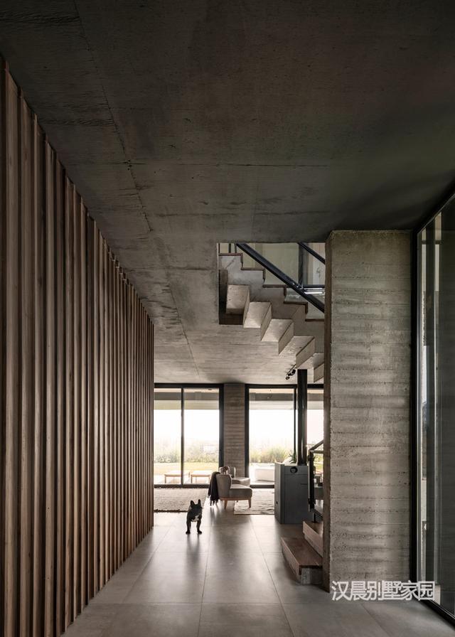 國外二層個(gè)性別墅效果圖，符合中國人的喜歡嗎