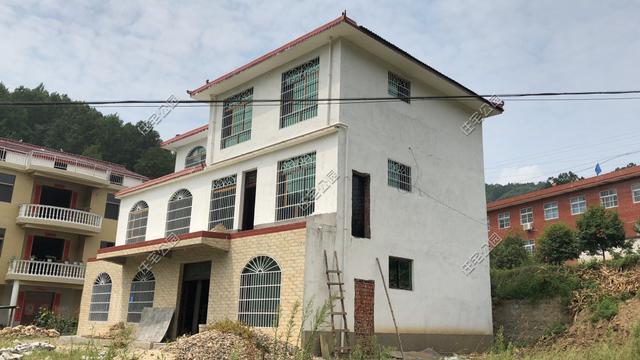 陜西回農(nóng)村自建房，48萬建3層小樓，超值