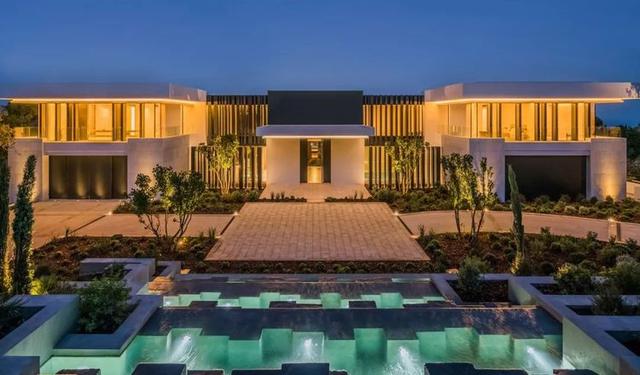 全球頂級別墅，售價2.5億，從沒見過這么驚艷的泳池