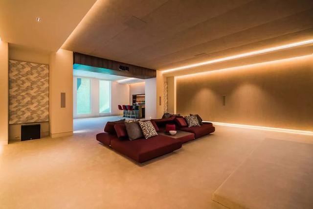 全球頂級別墅，售價2.5億，從沒見過這么驚艷的泳池