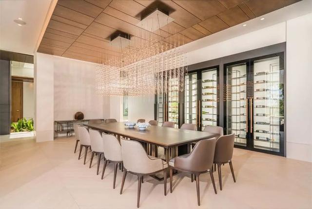 全球頂級別墅，售價2.5億，從沒見過這么驚艷的泳池