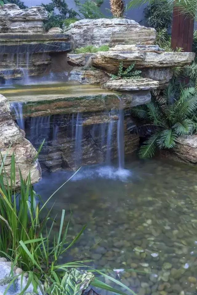 1000平新中式獨棟別墅實拍，前后都有庭院，千萬身價才敢建