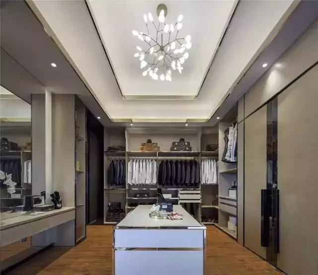 1000平新中式獨棟別墅實拍，前后都有庭院，千萬身價才敢建