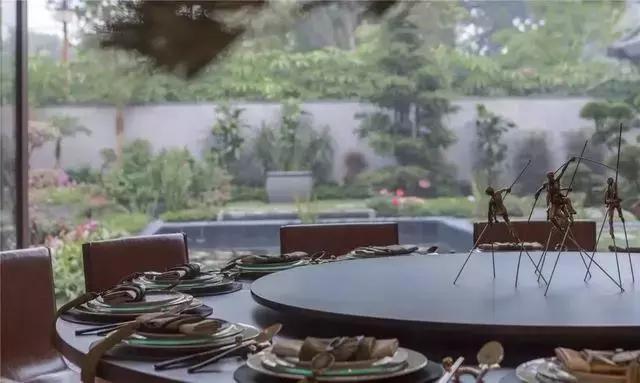 1000平新中式獨棟別墅實拍，前后都有庭院，千萬身價才敢建