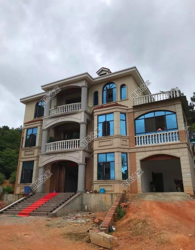 140平簡(jiǎn)歐三層別墅建造實(shí)拍圖，附戶型設(shè)計(jì)圖，豪