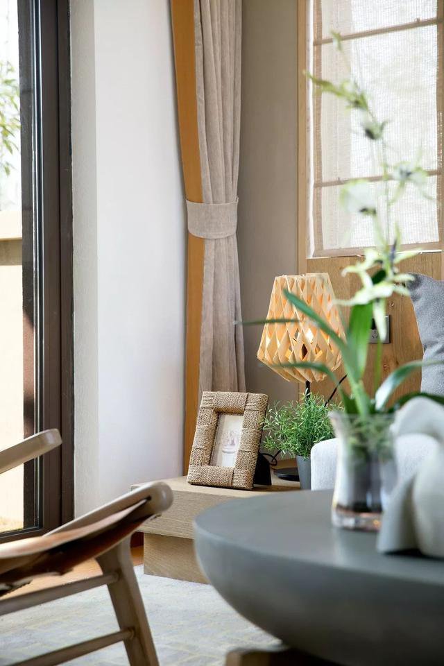 最美庭院別墅實拍，一進庭院就被驚艷到了，這才叫別墅