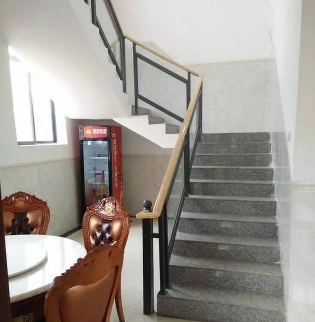 農村三層平屋頂樓房建造實拍，完工圖真漂亮，總共花了59萬