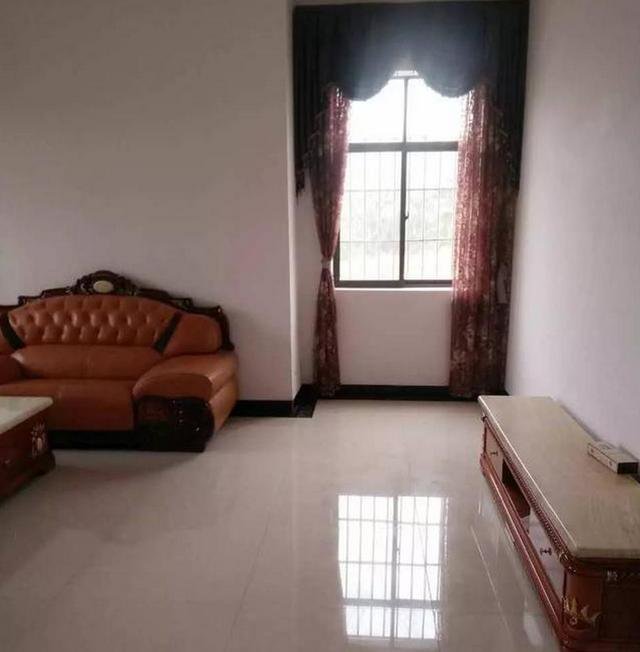 農村三層平屋頂樓房建造實拍，完工圖真漂亮，總共花了59萬