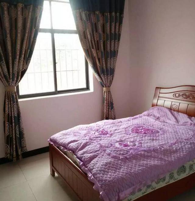 農村三層平屋頂樓房建造實拍，完工圖真漂亮，總共花了59萬