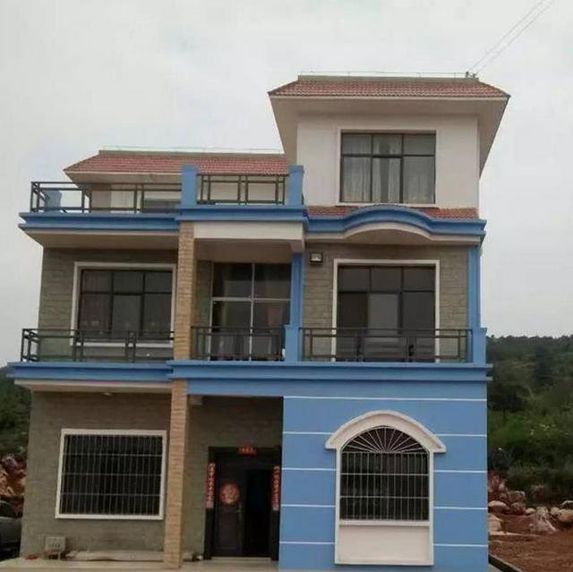 農村三層平屋頂樓房建造實拍，完工圖真漂亮，總共花了59萬