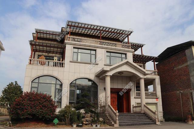 湖南小張曬農(nóng)村別墅，一棟比一棟漂亮，網(wǎng)友：羨慕不是房是宅基地