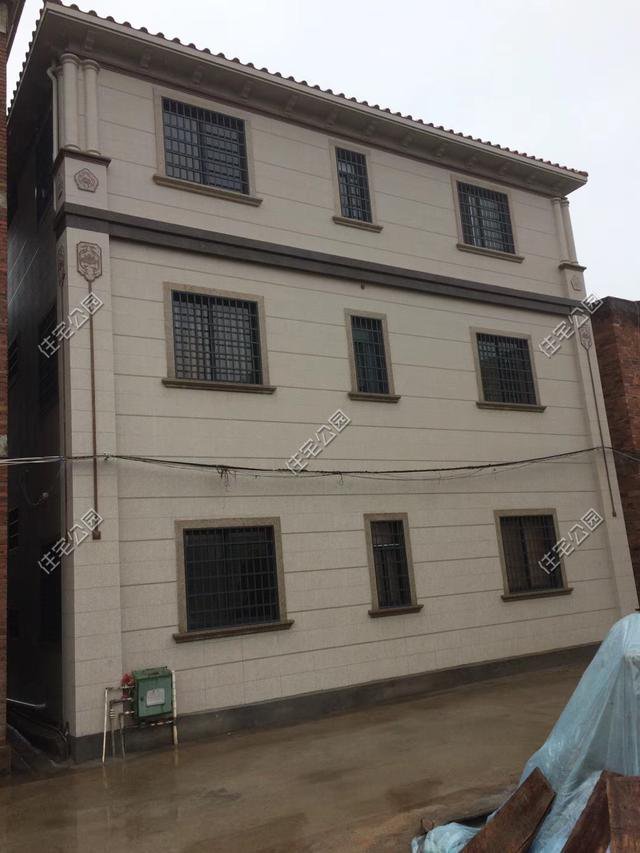 3層別墅還有小院，19萬就搞定，我是不信？你呢