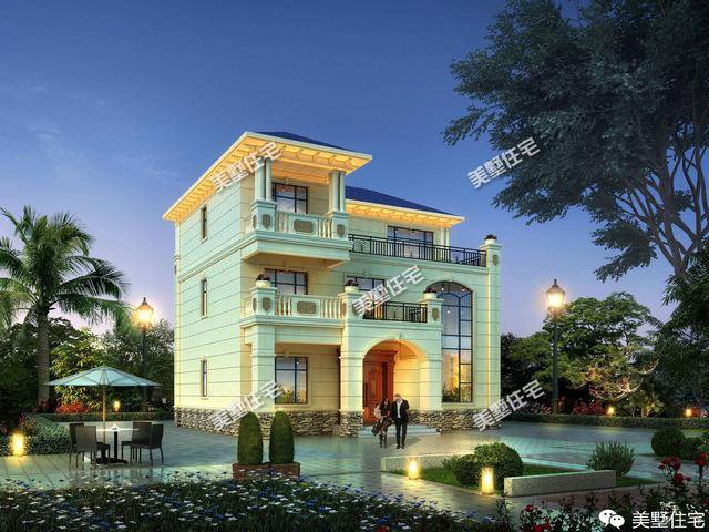 13.2×12.1米三層簡歐別墅方案平面圖，戶型端正