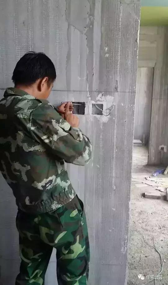 農(nóng)民自建房鋼結(jié)構(gòu)別墅，每平米造價(jià)僅1500，還做什么磚混框架！