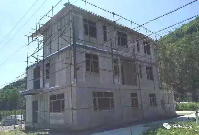 農(nóng)民自建房鋼結(jié)構(gòu)別墅，每平米造價(jià)僅1500，還做什么磚混框架！